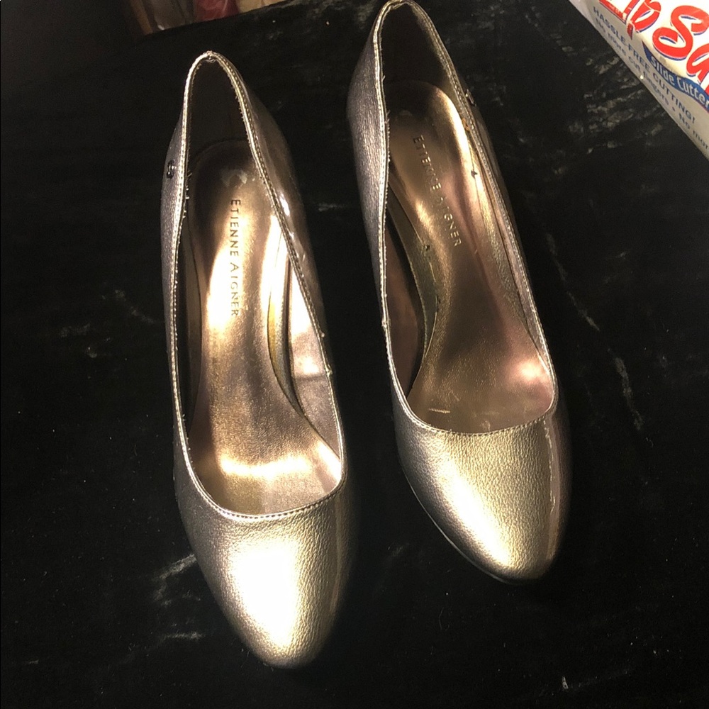 Etienne Aigner Haven Metallic Pumps women’s 8.5m